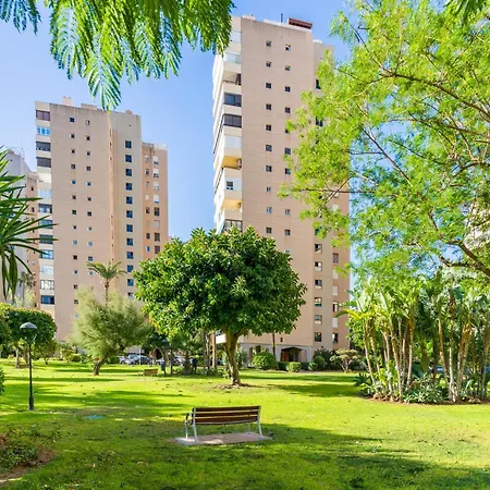 Frente Al Mar Torres De Playamar En * Торремолинос